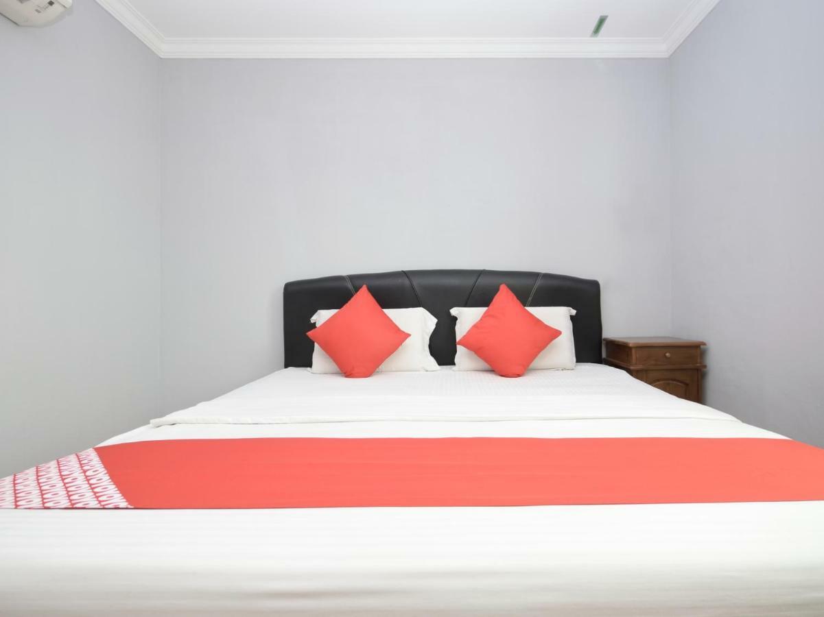 โอโย 892 โฮเต็ล แกรนด์ นาเดีย Hotel ลาบวน ภายนอก รูปภาพ