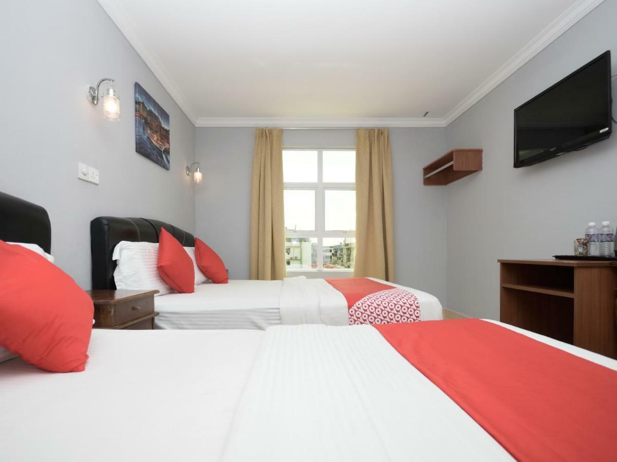โอโย 892 โฮเต็ล แกรนด์ นาเดีย Hotel ลาบวน ภายนอก รูปภาพ